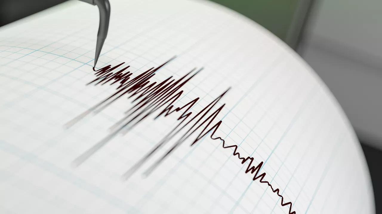 Balıkesir'de 6,1 büyüklüğünde deprem: İstanbul, İzmir ve Bursa'da da hissedildi