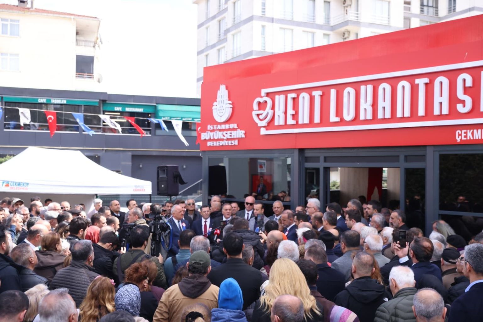 Çekmeköy'ün İlk Kent Lokantası Kapılarını Açtı