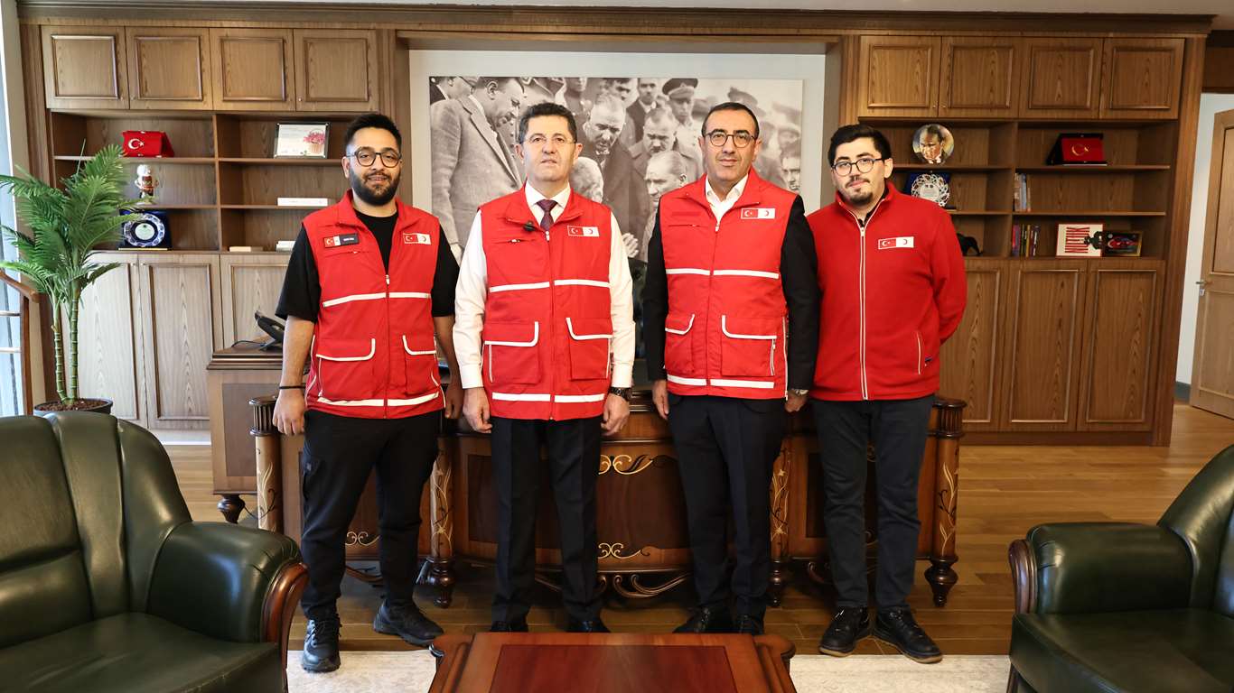 ÇEKMEKÖY BELEDİYE BAŞKANI ORHAN ÇERKEZ VE EŞİNDEN GAZZE’YE ANLAMLI DESTEK