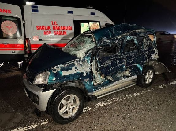 Çekmeköy'deki trafik kazasında 2 kişi öldü, 2 kişi yaralandı