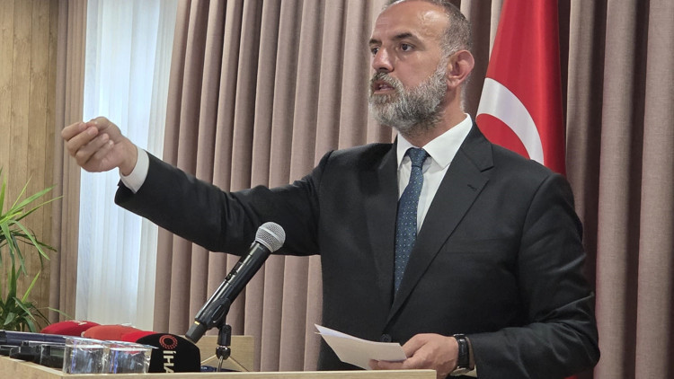 Alper Yeğin 'Anıt' olayına açıklıl getirdi