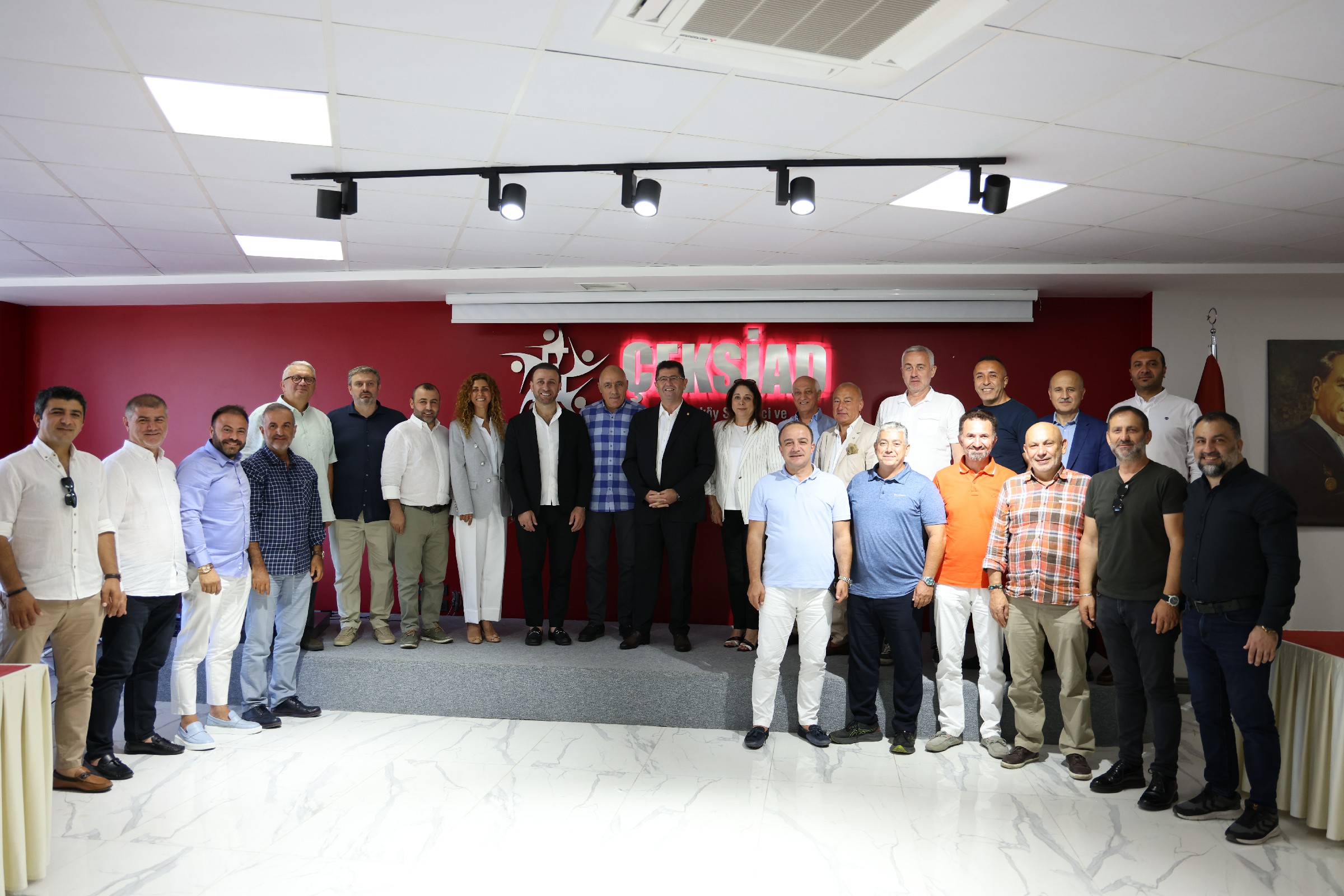 ORHAN ÇERKEZ’DEN ÇEKSİAD’A ZİYARET: PROJE VE YATIRIMLARDA İŞBİRLİĞİ
