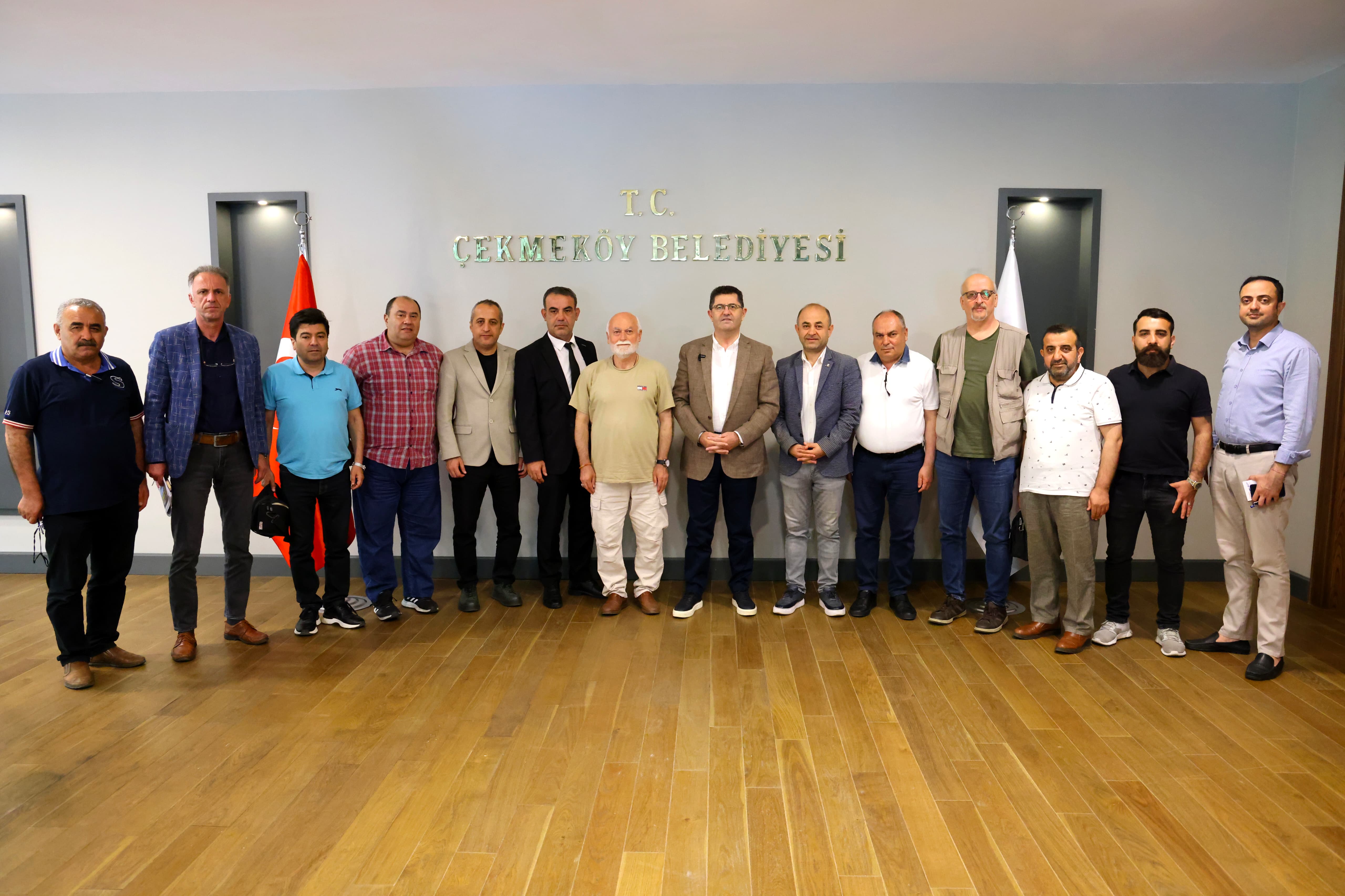 ORHAN ÇERKEZ, BASIN MENSUPLARIYLA BULUŞTU