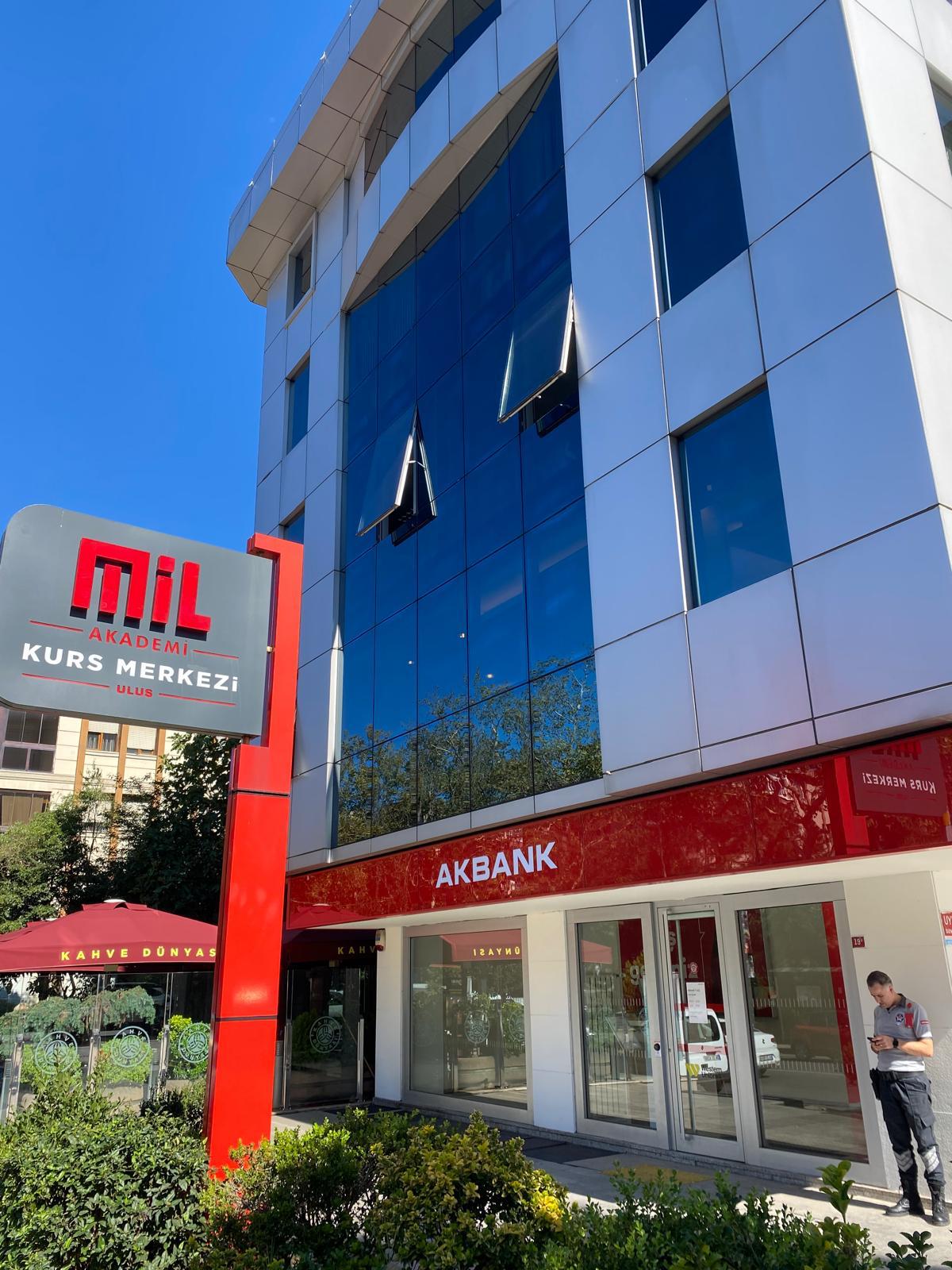 MİL AKADEMİ, LGS'DE TÜRKİYE'NİN BAŞARILI KURSU OLDU