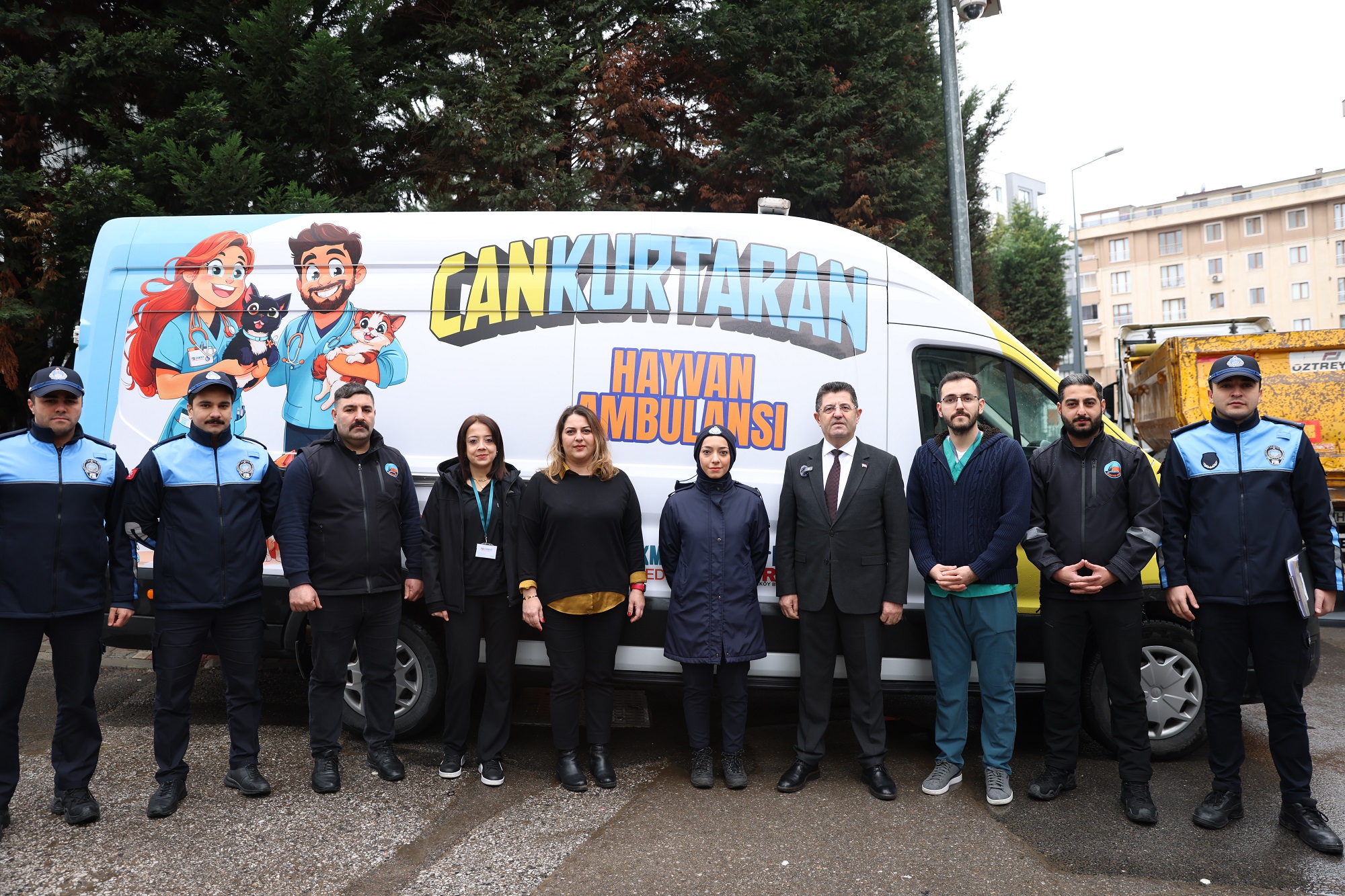 ÇEKMKÖY'DE HAYVANLAR İÇİN YENİ PROJE: CANKURTARAN HAYVAN AMBULANSI