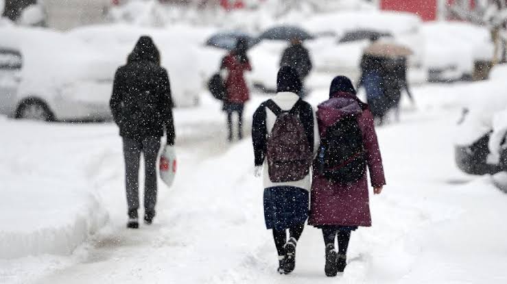 İstanbul'da okullar tatil edildi