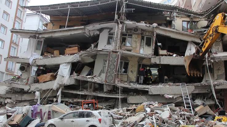 İstanbul'da çökme riski taşıyan 1556 bina  var