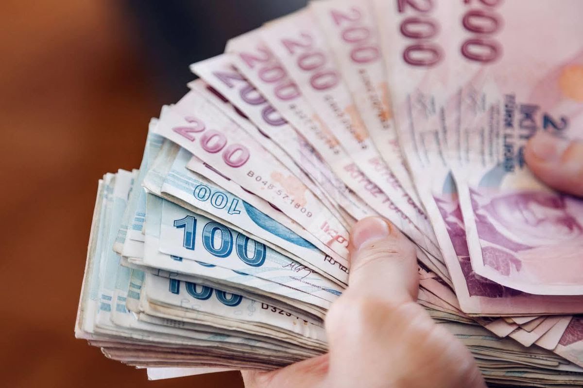 Kamu görevlileri ve memur maaşları belli oldu: Kim, ne kadar maaş alacak?