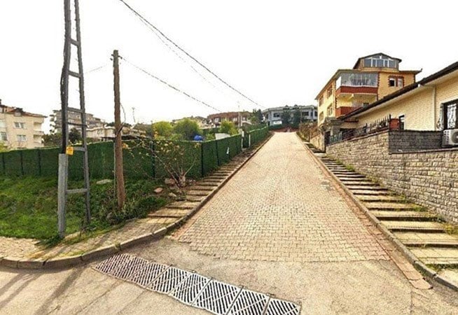 Üsküdar Belediyesi Bu sefer de yol satışa çıkarıldı!