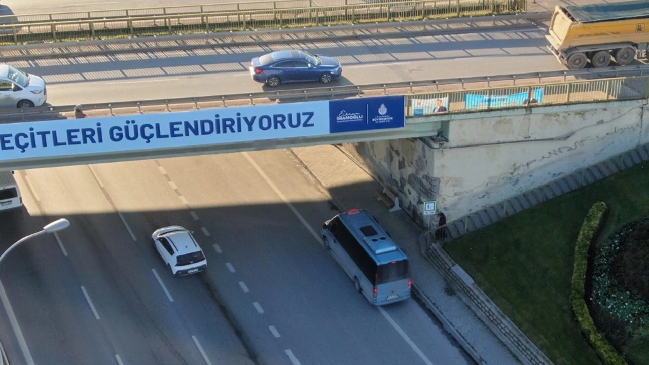Tadilat edilmeyen Maltepe Köprüsü Tehlike Saçıyor!