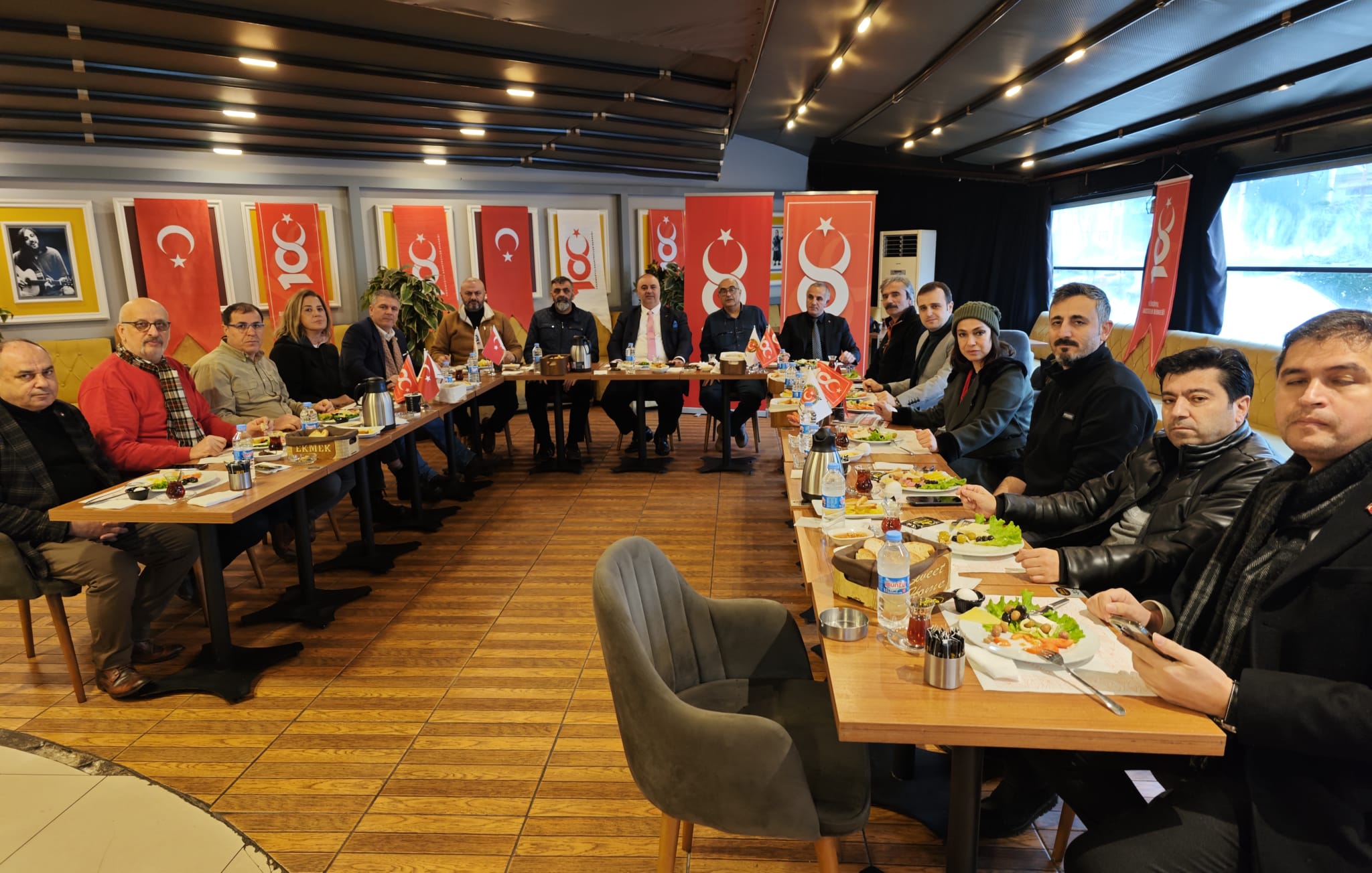 Yüzüncüyıl Gazeteciler Derneği, Çalışan Gazeteciler Günü'nü kutladı